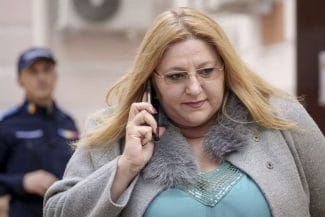 media-173426328757025900.jpg - Știri de azi Știri de azi | Diana Șoșoacă vrea să ajungă la Cotroceni: Strânge semnături pentru a candida la alegerile din Mai - Știri de azi |