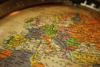 media-173519695527038200.jpg - Știri de azi Știri de azi | Studiu global: Încrederea în guverne și partide politice, pe cale de dispariție în ţările democratice - Știri de azi |