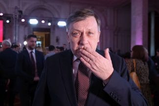 media-173849123331888200.jpg - Știri de azi Știri de azi | Crin Antonescu îi ia apărarea Elenei Lasconi: ‘Și Nicușor Dan e un muritor de rând. L-a comparat cu Georgescu. Nu mi se pare o blasfemie’ - Știri de azi |