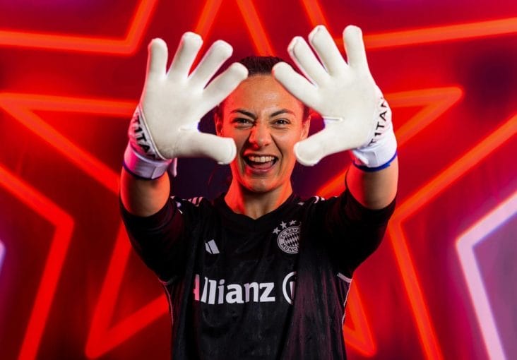 media-173894729107403300.jpg - Știri de azi Știri de azi | Portarul echipei Bayern Munchen, Mala Grohs, va reveni după ce a învins o boală cumplită - Știri de azi |