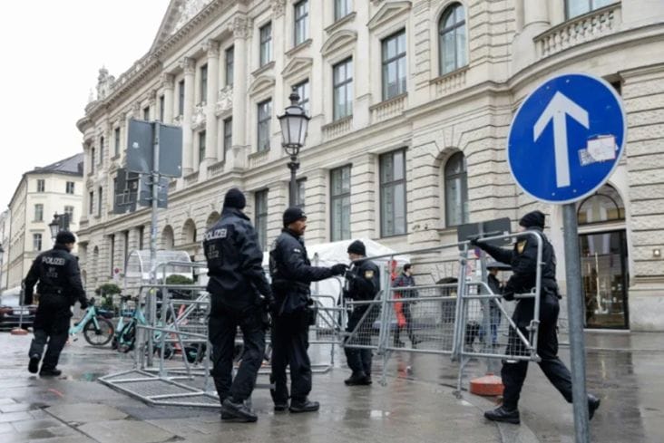 msc-bayerischer-hof-afp.png - Știri de azi Știri de azi | Zelenski, în Germania pentru a contracara o apropiere între Trump şi Putin. J.D. Vance ar putea anunţa retragerea unei mari părţi a trupelor americane din Europa, anunţă preşedintele MSC Christoph Heusgen - Știri de azi |