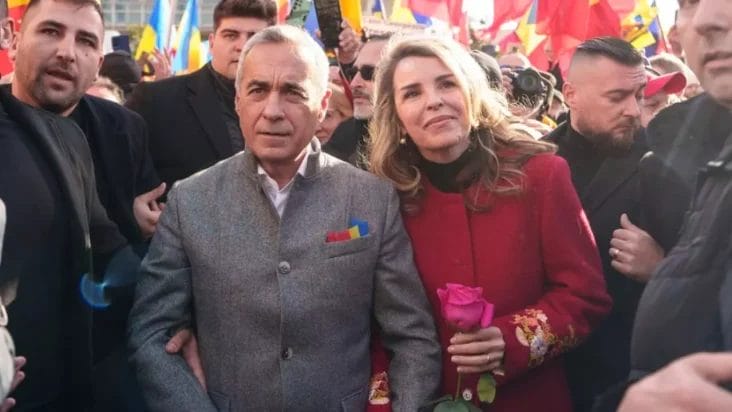 profimedia-0957248045_9f35a598cc - Știri de azi Știri de azi | Cristela Georgescu a sosit la Parchetul General pentru a fi alături de Călin Georgescu: ”Este o mascaradă, un spectacol al cătușelor” - Știri de azi |