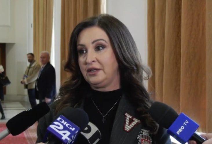 Știri de azi | Natalia Intotero: Cred că trebuie o reglementare agreată de toate instituţiile şi nu doar pentru muzee, inclusiv pentru ministere, paza ar trebui să fie asigurată de la jandarmi - Știri de azi | 