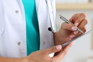 shutterstock-336986849-1200x545-c.jpg - Știri de azi Știri de azi | Tarifele decontate de CNAS pentru serviciile medicale în medicina de familie şi ambulatoriul de specialitate, îngheţate în 2025 la nivelul de anul trecut - Știri de azi |