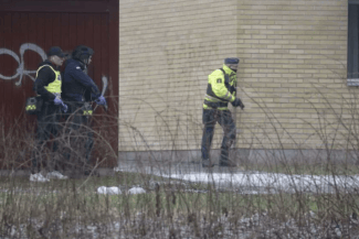 Știri de azi | Cel puţin cinci persoane ”atinse” de tiruri în Suedia, într-un atac armat la o şcoală din Örebro - Știri de azi | 