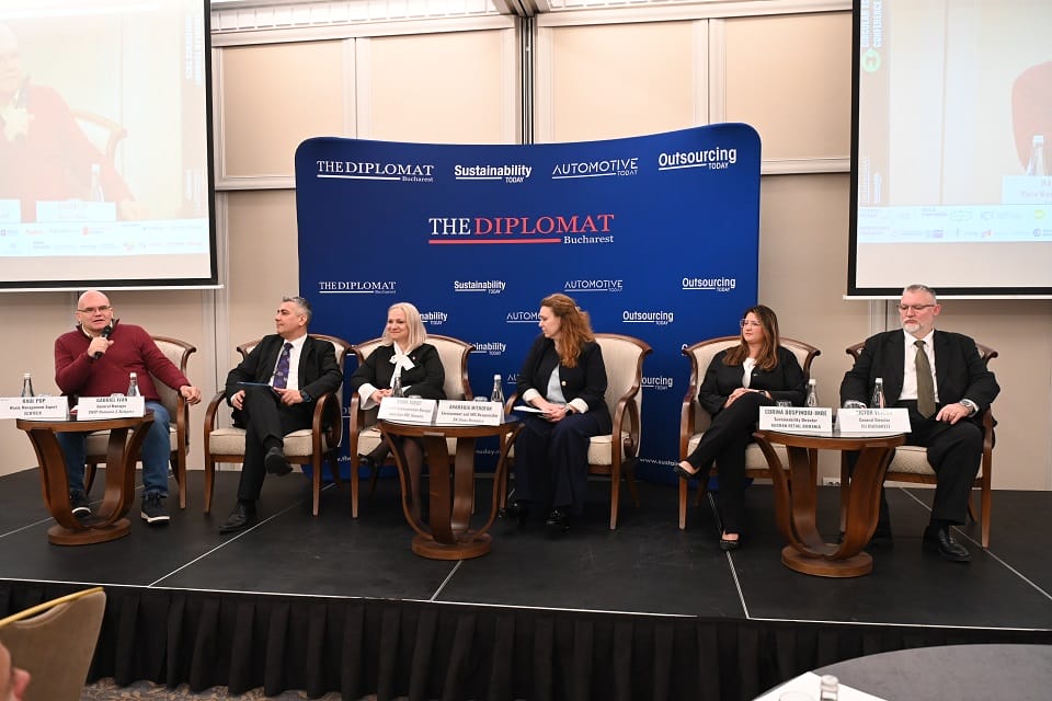 Adrian-Victor Vevera, Director General ICI București, susține un discurs despre digitalizare și sustenabilitate la Circular Economy Conference 2025.