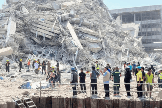 bangkok-cutremur-surpare-lef.png - Știri de azi Știri de azi | UPDATE-Premierul thailandez declară stare de urgenţă la Bangkok după cutremurul din Myanmar. 43 de muncitori prinşi sub un bloc în construcţie de 30 de etaje surpat de seism. ”Numeroşi răniţi” în capitala Myanmarului. Junta cere ajutor internaţional - Știri de azi |