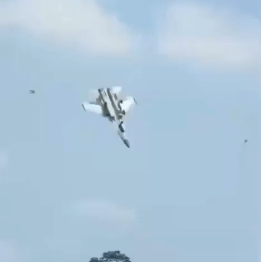 captura-de-ecran-2025-03-15-141117.png - Știri de azi Știri de azi | China – Un avion militar s-a prăbuşit în timpul unui zbor de antrenament / Pilotul s-a paraşutat în siguranţă – VIDEO - Știri de azi |