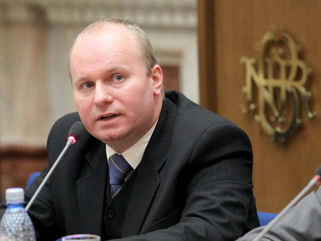 cristian-paun-ase-1.jpg - Știri de azi Știri de azi | Profesor universitar, despre un posibil acord de pace în Ucraina: Nimeni nu îşi doreşte războiul. Dar, validând laş acţiunile agresorilor, le dai şi mai multă putere. Le validezi crimele. Te vulnerabilizezi - Știri de azi |