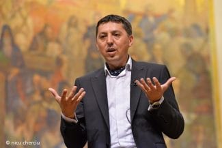 Știri de azi | Ministrul Educaţiei, despre semnalarea unor cazuri de corupţie în şcoli: Dacă apar probleme, avem regulamentele foarte clare, vă rog să le semnalaţi - Știri de azi | 