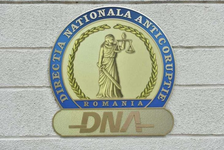 Știri de azi | DNA transmite că ancheta care a vizat un jurnalist a fost demarată în urma unui denunţ / A existat încuviinţarea instanţei / Nu au existat indicii cu privire la săvârşirea de infracţiuni şi dosarul s-a clasat - Știri de azi | 