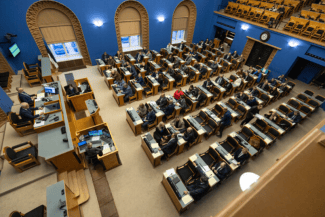 estonia-parlament-tw.png - Știri de azi Știri de azi | Parlamentul eston dă undă verde unui amendament constituţional care limitează dreptul la vot al rezidenţilor ruşi - Știri de azi |