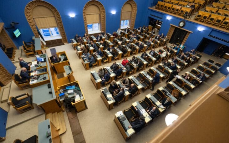 estonia-parlament-tw.png - Știri de azi Știri de azi | Parlamentul eston dă undă verde unui amendament constituţional care limitează dreptul la vot al rezidenţilor ruşi - Știri de azi |