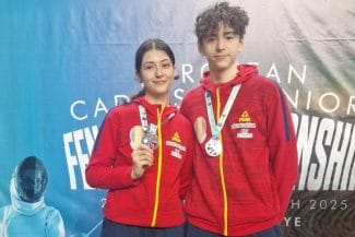 fb-fr-scrima.jpg - Știri de azi Știri de azi | Scrimă: Emma Şonţ şi Vlad Covaliu, vicecampioni europeni la juniori - Știri de azi |