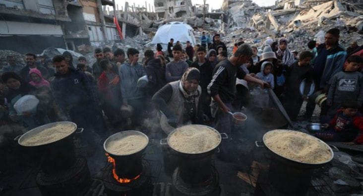 gaza-ajutor-tw4.png - Știri de azi Știri de azi | Franţa, Germania şi M.Britanie cer Israelului să lase ajutorul umanitar să intre ”fără oprelişti” în Fâşia Gaza şi evocă o ”încălcare a dreptului umanitar internaţional” - Știri de azi |