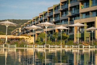 Știri de azi | INS: Volumul cifrei de afaceri din serviciile de piaţă prestate populaţiei a scăzut uşor în ianuarie, ca serie brută, faţă de luna ianuarie 2024 - Știri de azi | 