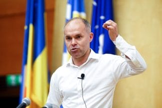 Știri de azi | Daniel Funeriu şi-a depus candidatura, ca independent, la alegerile prezidenţiale - Știri de azi | 