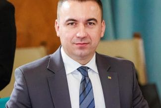 Știri de azi | Bogdan Ivan: Lucrăm cu cel puţin 3 tipuri de softuri care pot să identifice, azi, un gen de manipulare / S-au alarmat platformele, şi-au dat seama că nu te joci cu România, pot să primească amenzi de până la 5% din cifra de afaceri globală - Știri de azi | 