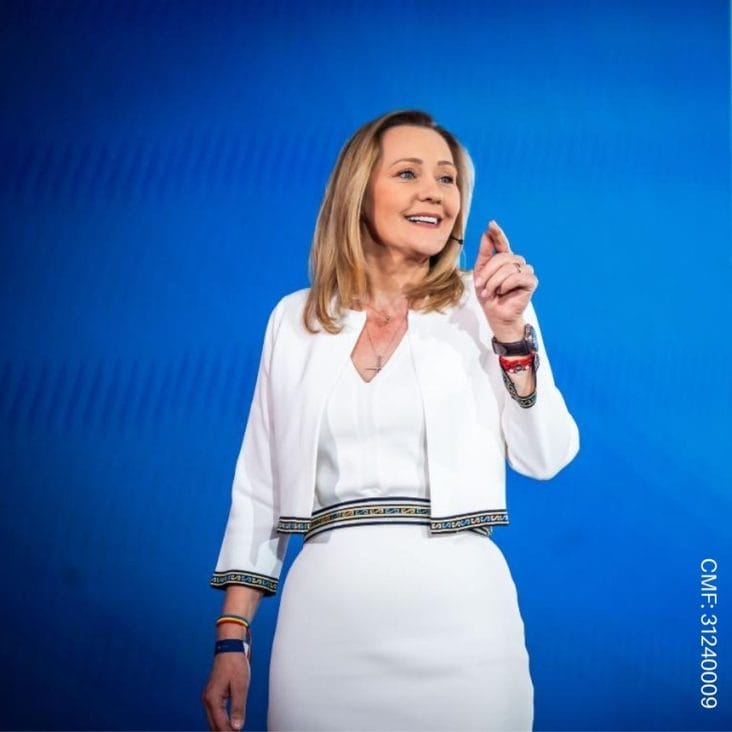 Știri de azi | Elena Lasconi: Vreau să mă refer la cei care sunt dependenţi de Tik-Tok şi l-au votat pe Mesia Georgescu/ Dacă tot vreţi să reveniţi la industria calului, de ce nu renunţaţi la smartphone-uri şi folosiţi telefonul cu fir sau cu centralistă - Știri de azi | 