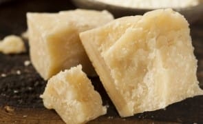 Știri de azi | Șampanie și parmezan la prețuri astronomice: taxele lui Trump lovesc exportatorii europeni - Știri de azi | 