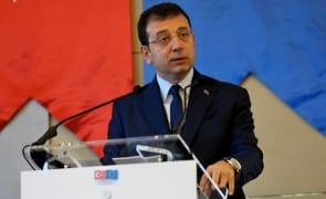 Știri de azi | Turcia fierbe – Opoziția acuză o lovitură de stat/ Lira turcească şi bursa din Istanbul se prăbuşesc - Știri de azi | 