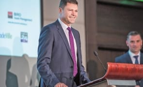 media-160750735531369200.jpg - Știri de azi Știri de azi | Hanga (BVB): Tinerii ar trebui să înceapă să investească la Bursă cât mai devreme;important este procesul de învăţare - Știri de azi |