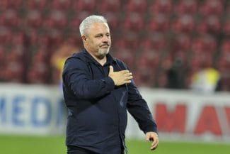 media-172445486067625200.jpg - Știri de azi Știri de azi | Marius Șumudică a făcut spectacol după Rapid – FCSB 0-0: ‘Ce să facem? Ăsta e norocul lor’ - Știri de azi |