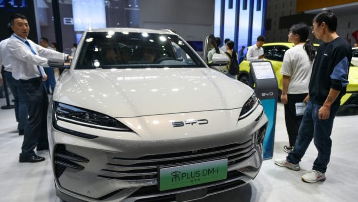 Știri de azi | Producătorul chinez de vehicule electrice BYD a raportat venituri anuale mai mari decât ale Tesla - Știri de azi | 