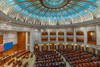 Știri de azi | Deputații cumpără servicii de transport aerian internaţional şi de cazare la hoteluri în străinătate de 7 milioane lei - Știri de azi | 