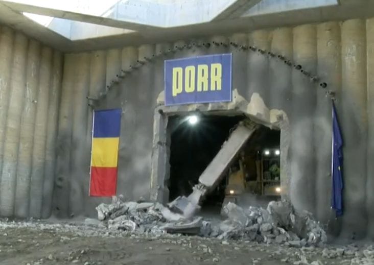 media-174099771536487600.png - Știri de azi Știri de azi | VIDEO Imagini spectaculoase cu primul tunel de autostradă, care străpunge munții Carpați - Știri de azi |