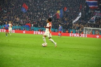 media-174129163164203900.jpg - Știri de azi Știri de azi | Glasgow Rangers condamnă suporterii care au afişat un banner cu conţinut discriminatoriu - Știri de azi |