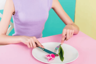 media-174193744270290300.png - Știri de azi Știri de azi | VIDEO Trendul periculos de pe TikTok care pune viața oamenilor în pericol – Experții avertizează despre riscurile consumului de lalele - Știri de azi |