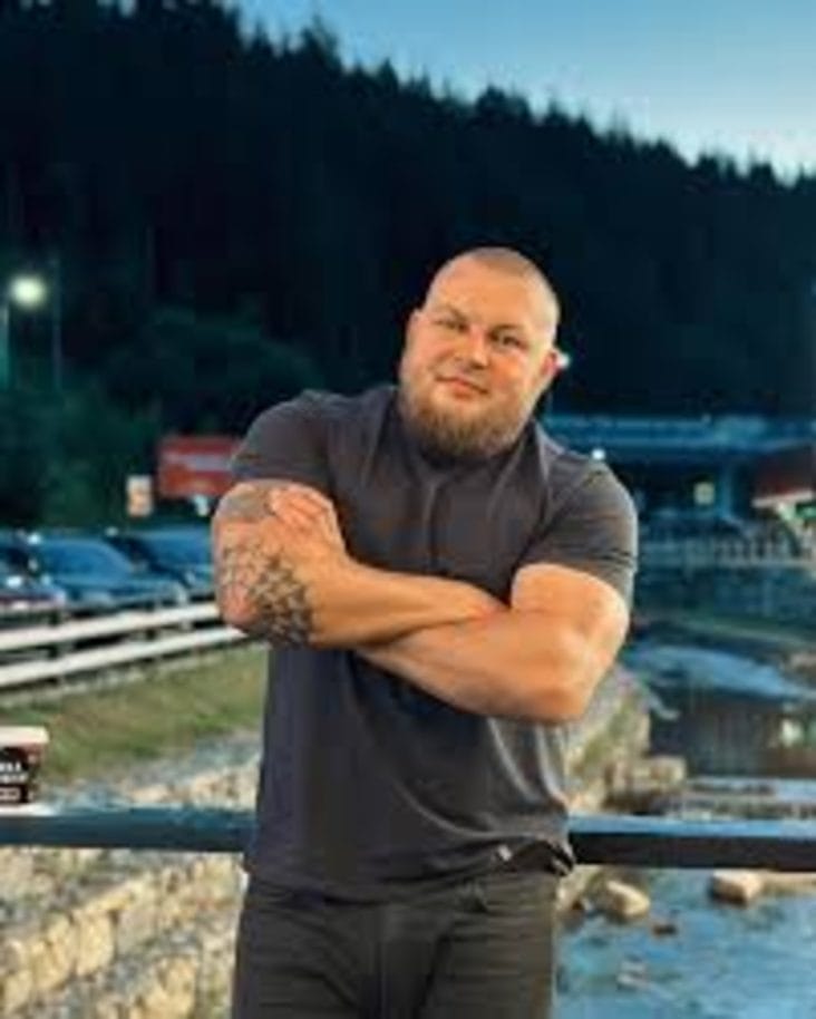 Știri de azi | VIDEO Imagini cutremurătoare de la Odesa – Un cunoscut activist ucrainean, asasinat în plină stradă - Știri de azi | 