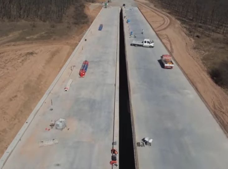 Știri de azi | VIDEO Imagini spectaculoase de pe una dintre cele mai complicate autostrăzi din România: Lucrarea este extrem de complexă - Știri de azi | 