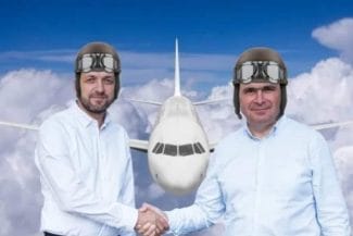 Știri de azi | ‘Realizările’ lui Bolojan în domeniul aerian se fac praf – În lipsă de pasageri, zborurile de la Oradea spre Milano se anulează - Știri de azi | 