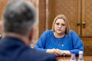 Știri de azi | Șoșoacă îi avertizează pe europeni: `Când o voce este înăbușită, tăcerea celor din jur devine complice!` - Știri de azi | 