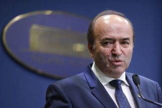 noname.jpg - Știri de azi Știri de azi | Tudorel Toader, despre o candidatură a lui George Simion: El poate candida. Poate să-şi depună dosarul de candidatură, cu 200.000 de semnături, dar va trebui să treacă prin centrul exigenţelor constituţionale - Știri de azi |