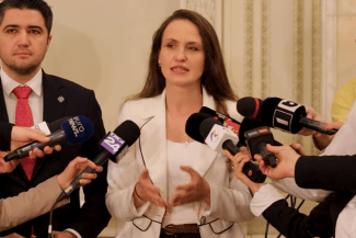 Știri de azi | USR: Guvernul a pierdut 680 de posturi între ministere şi 160 de milioane de lei. Direcţiile de tineret din România, lăsate fără finanţare / Ministrul Muncii, chemat să dea explicaţii în comisia pentru muncă - Știri de azi | 