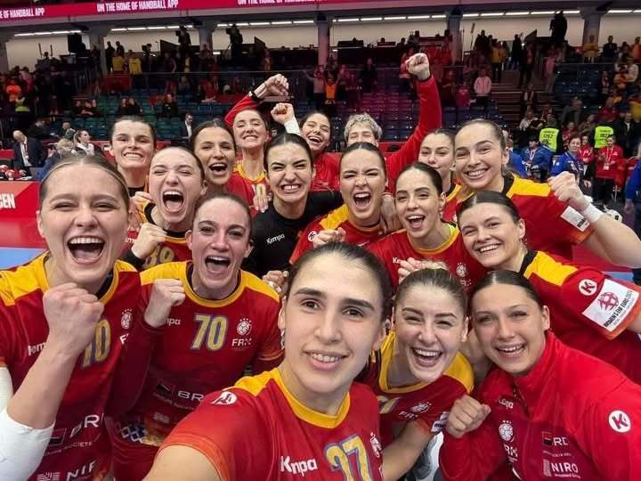 selfie-frh.jpg - Știri de azi Știri de azi | Handbal feminin: Componenţa grupelor de calificare la CE2026, în urma tragerii la sorţi de la Cluj-Napoca - Știri de azi |