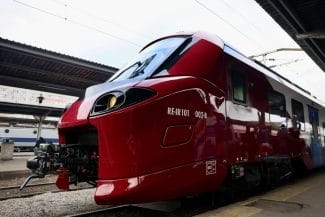 tren-electric.jpg - Știri de azi Știri de azi | Circulaţia celor patru trenuri anulate după incidentul de la Chitila se va relua începând de marţi - Știri de azi |