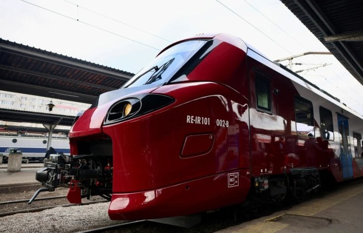 tren-electric.jpg - Știri de azi Știri de azi | Circulaţia celor patru trenuri anulate după incidentul de la Chitila se va relua începând de marţi - Știri de azi |
