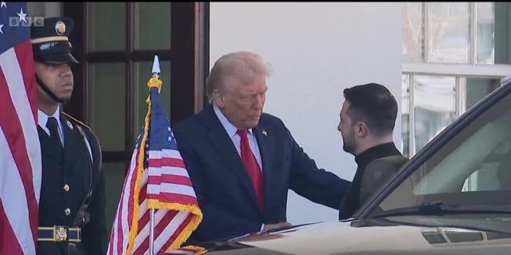 trump-zelenski-casa-alba.jpg - Știri de azi Știri de azi | UPDATE – Volodimir Zelenski a ajuns la Casa Albă, fiind întâmpinat personal de Donald Trump. Preşedintele SUA îi spune că va trebui să facă nişte compromisuri, dar nu atât de mari pe cât cred unii - Știri de azi |