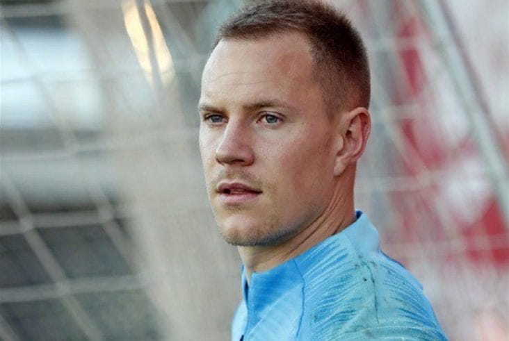 twitter-ter-stegen.jpg - Știri de azi Știri de azi | Portarul Marc-André ter Stegen dezminte că soţia sa l-a înşelat şi acuză un post de radio catalan de informaţii false - Știri de azi |