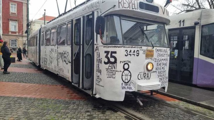 whatsapp-image-2025-03-11-at-11-20-29.jpg - Știri de azi Știri de azi | Se împlinesc 35 de ani de la Proclamaţa de la Timişoara, manifest al celor care au dorit să trăiască în democraţie / Punctul 8: Preşedintele României trebuie să fie unul dintre simbolurile despărţirii de comunism / Evenimente organizate în oraş – FOTO - Știri de azi |