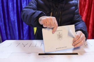 alege3ganea.jpg - Știri de azi Știri de azi | Sondaj IRSOP – Finală prezidenţială George Simion – Nicuşor Dan. Crin Antonescu, pe locul 4 în intenţiile de vot la alegerile prezidenţiale - Știri de azi |