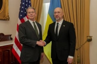 bessent-smihal.jpg - Știri de azi Știri de azi | Premierul ucrainean susţine că a convenit cu SUA ca în acordul pentru resursele naturale să nu fie pus la socoteală ajutorul deja acordat de Washington Kievului - Știri de azi |