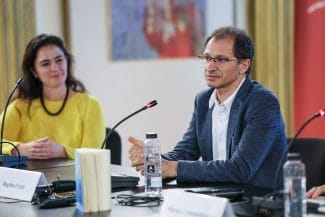 foto-florin-ghioca.jpg - Știri de azi Știri de azi | Ziua Internaţională a Cărţii – Scriitorul Bogdan Creţu: “Este un act de eroism faptul că presa culturală există” - Știri de azi |