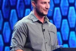 Știri de azi | Marian Godină povesteşte cum aşteaptă de trei luni un răspuns la o sesizare depusă la Poliţia din Prahova/Reacţia oficialilor IPJ: cercetările sunt continuate de poliţişti - Știri de azi | 