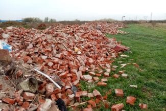 Știri de azi | Garda de Mediu Timiş a dat amenzi de peste 400.000 de lei unor firme care au depozitat deşeuri provenite din construcţii în zone neamenajate - Știri de azi | 