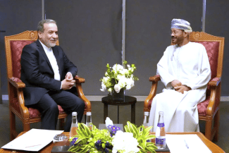 Știri de azi | Următoarea rundă a negocierilor nucleare ale Iranului cu SUA urmează să aibă loc sâmbătă la Muscat, în Oman, anunţă Teheranul, şi nu la Roma cum au anunţat şefii diplomaţiilor italiană şi olandeză - Știri de azi | 